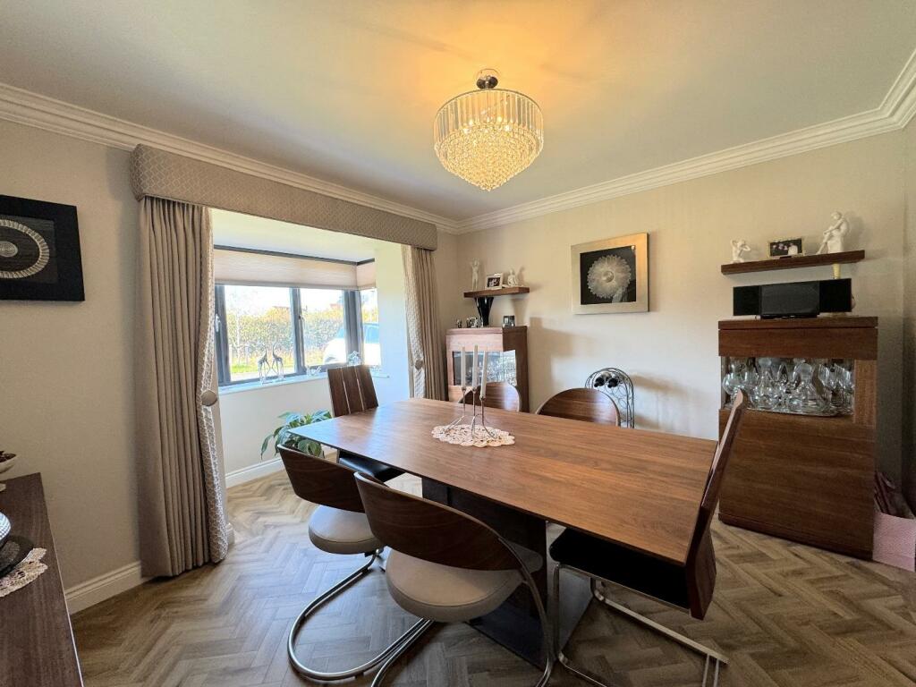 BEDROOM 3 (CURRENTLY USED AS A DINING ROOM)