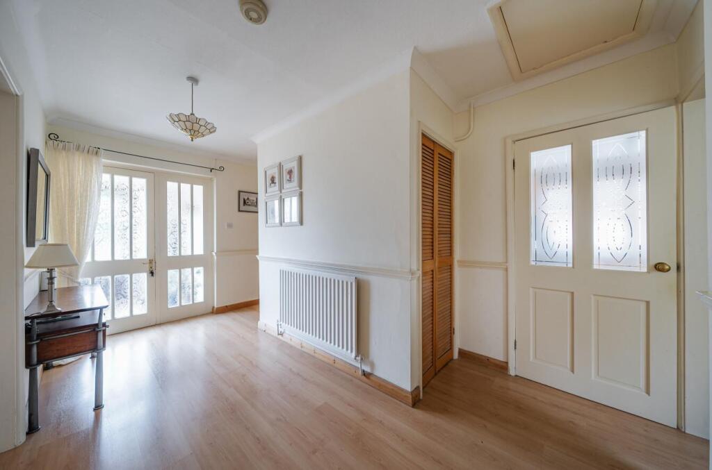 3 Crick Road, Rugby (14).jpg