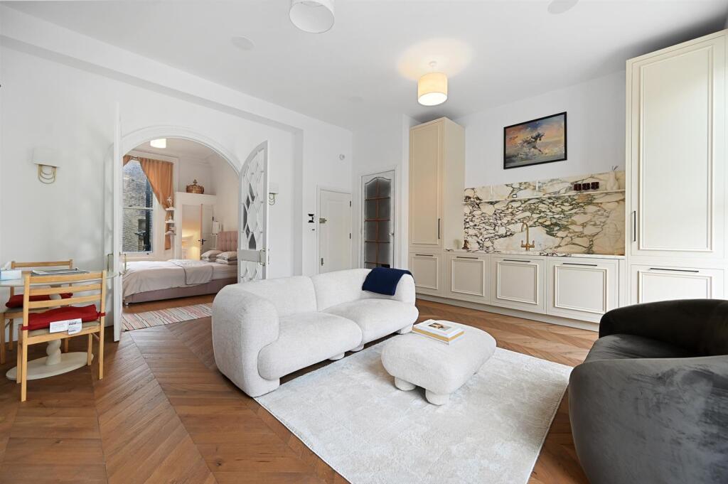 RCBW- Sutherland Avenue - 24 (1).jpg