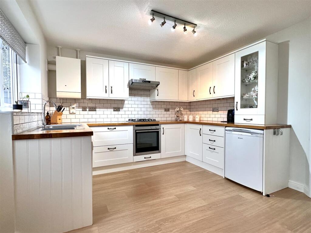 Stylish Modern Kitchen 465