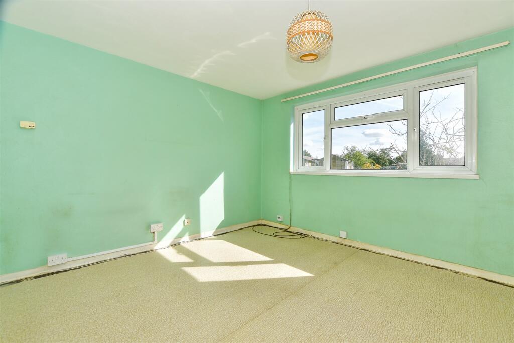 Lounge/ Bedroom Area