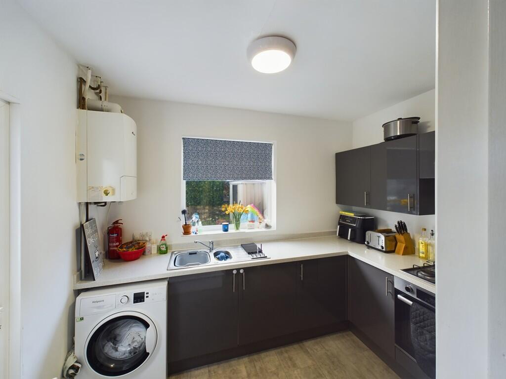 CAM02089G0-PR0393...