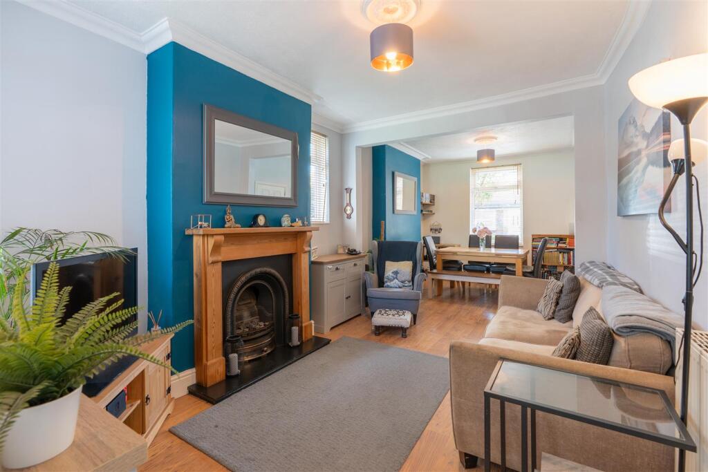 47 Lydyett Lane-14.jpg