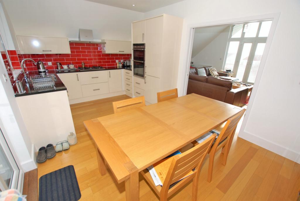 Kitchen/Dining rm