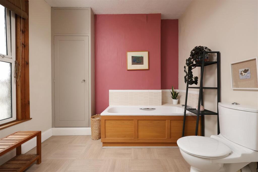 19 Cricklade Rd 31.JPG