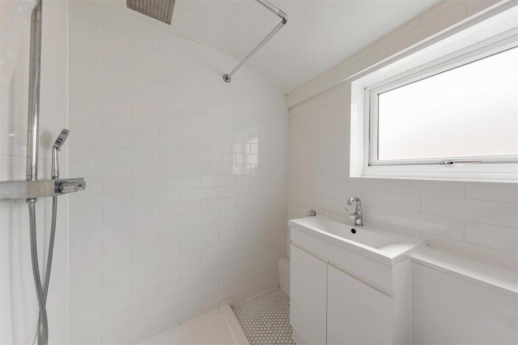 Murchison Road, E10