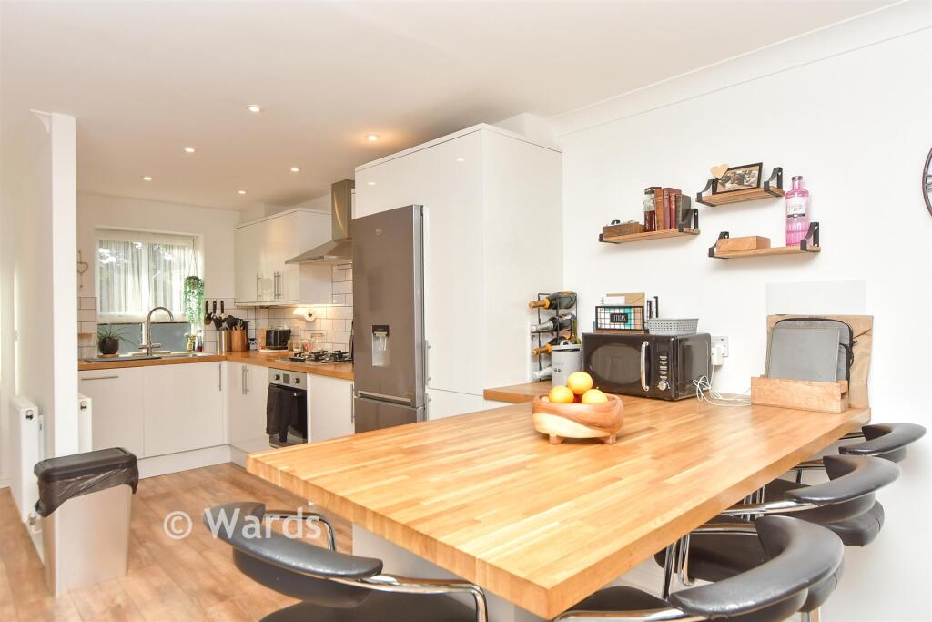 Kitchen/ Living Area