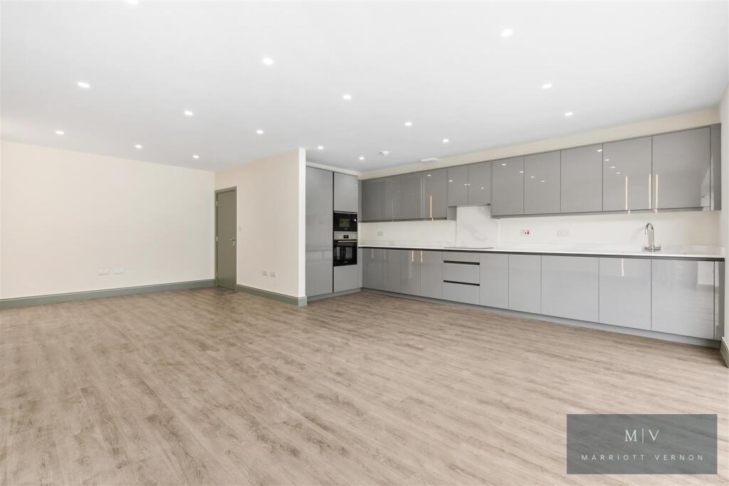 Croydon Road 76A MV-6.jpg