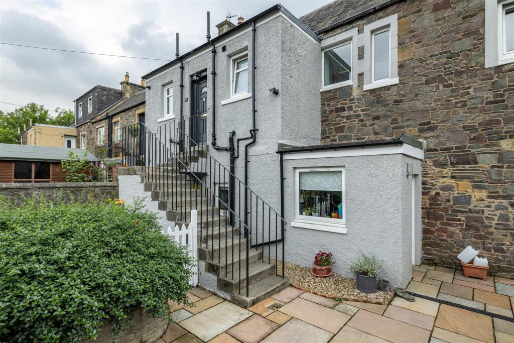 10 Roxburgh Place Galashiels 05.JPG