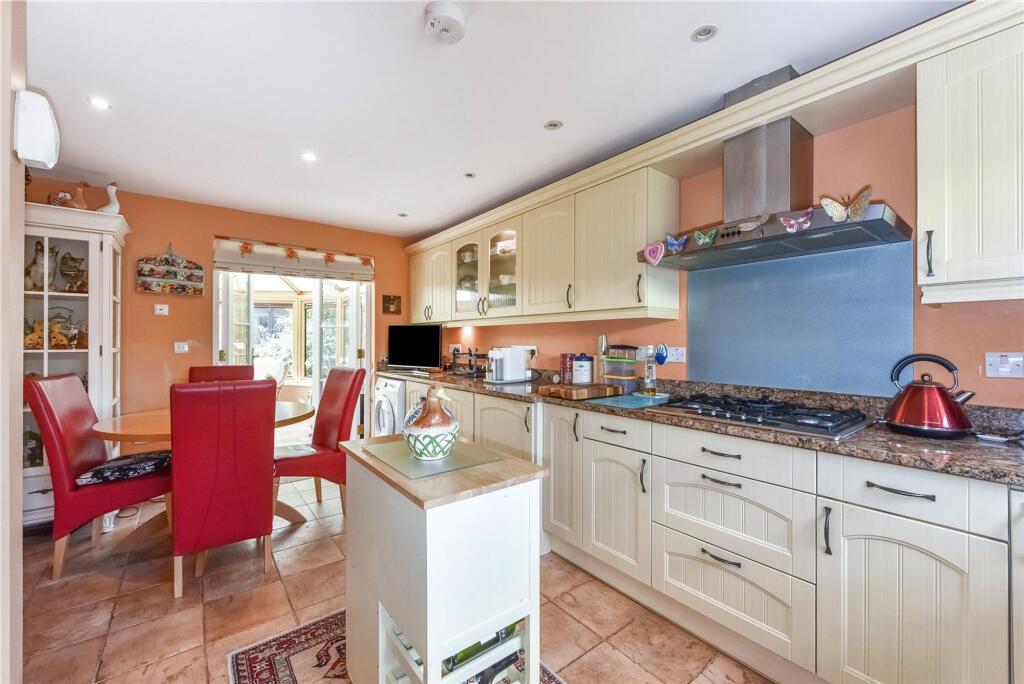 Kitchen/Dining Rm
