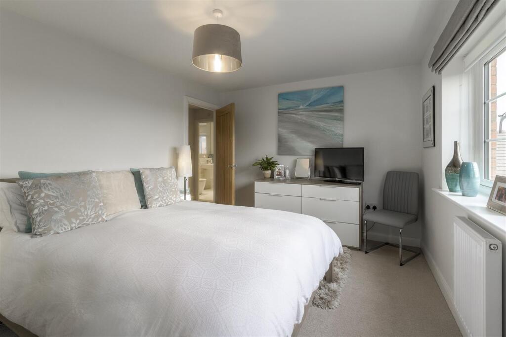 5 Wilson Close 025.jpg