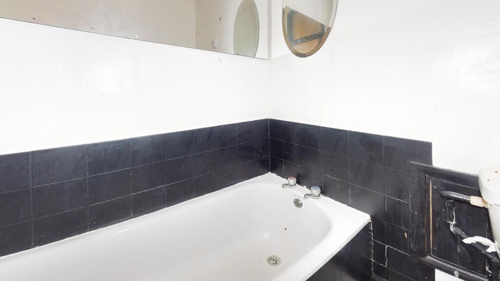 Flat C, 39 Highbury Park, Highbury, London, N5 1TH