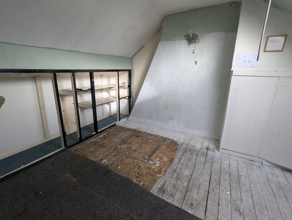 PXL_20251027_1256...