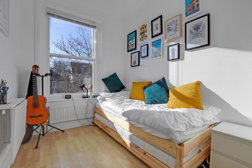 09-a378JHPropWorld - 30c Panmure Road - 25-medium.