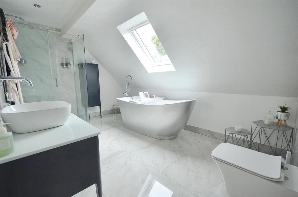 Main Bathroom