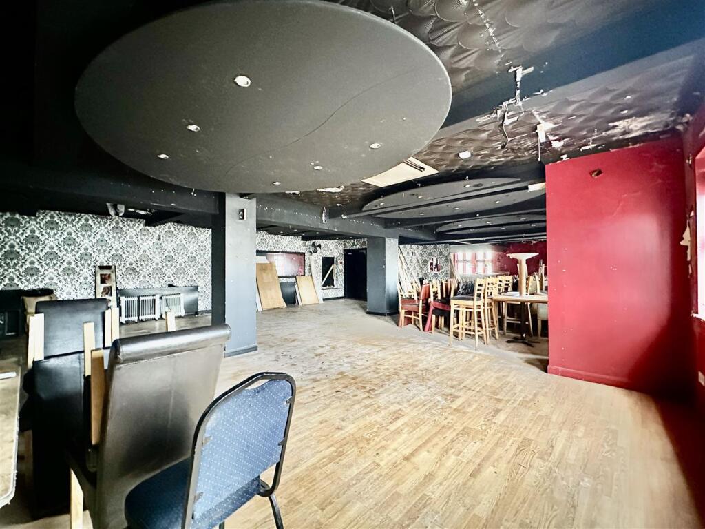FIRST FLOOR FUNCTION ROOM