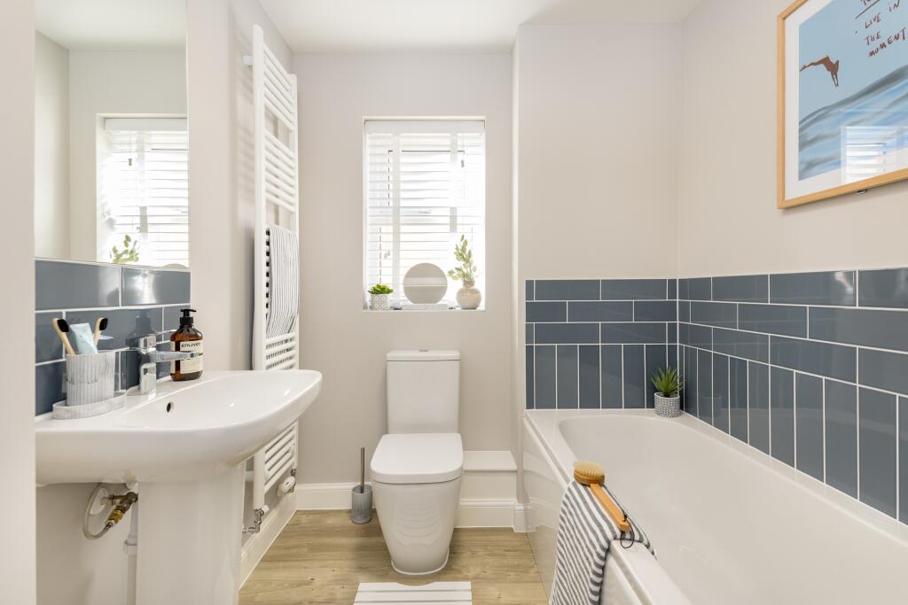 Family bathroom in the 3 bedroom Archford