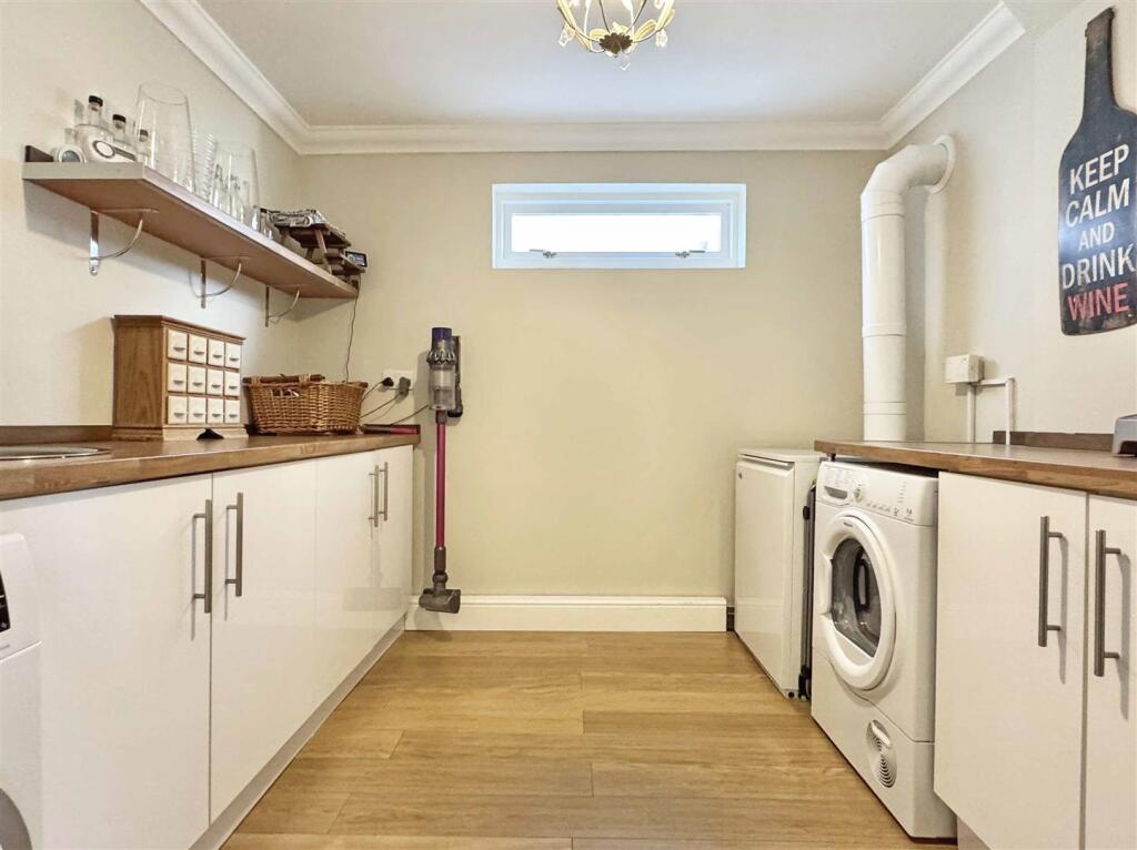 Utility Room.jpg