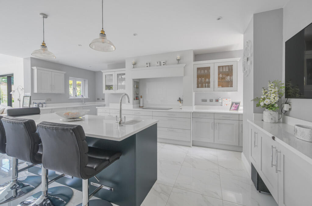 17-6821ebe51e1af-...