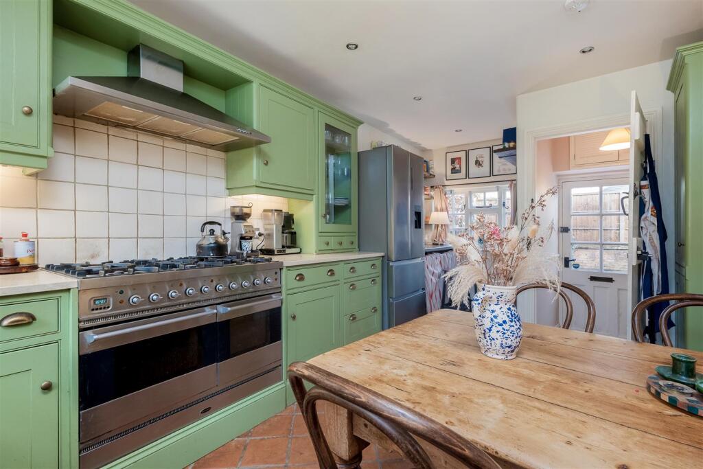 Milton Cottage 1996-9.jpg