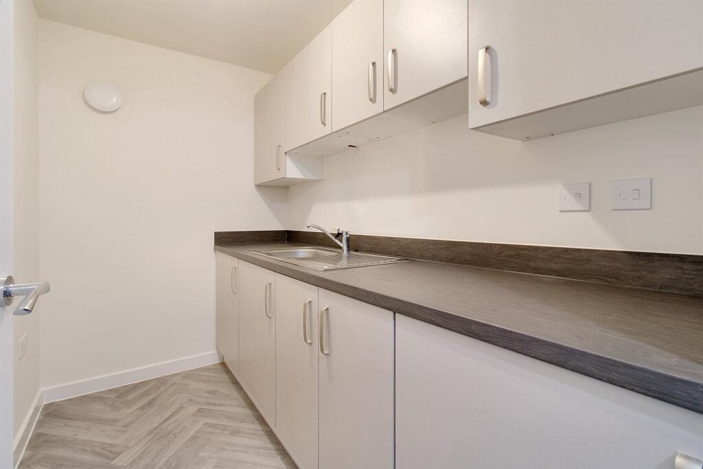 Horwood Drive, Gedling, NG4 4NF
