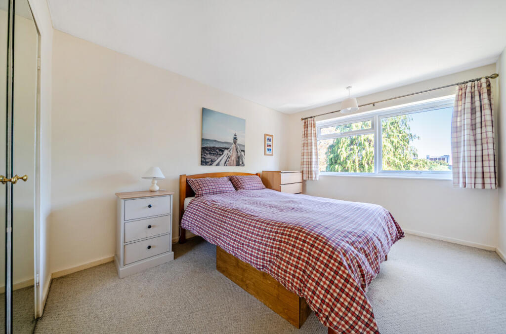 1349770-4-68d125d...