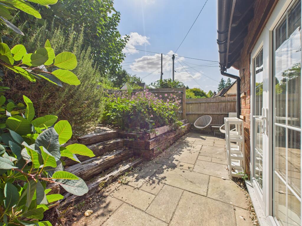 CAM02909G0-PR0460-STILL018