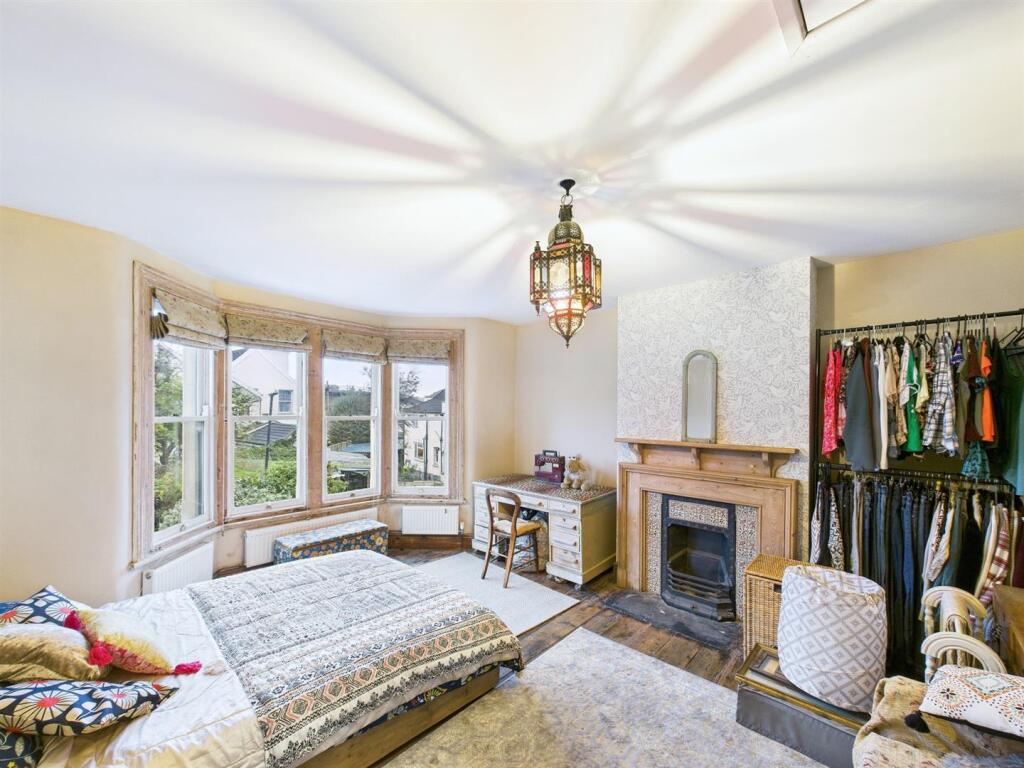 9 - 3 bedroom semi.jpg