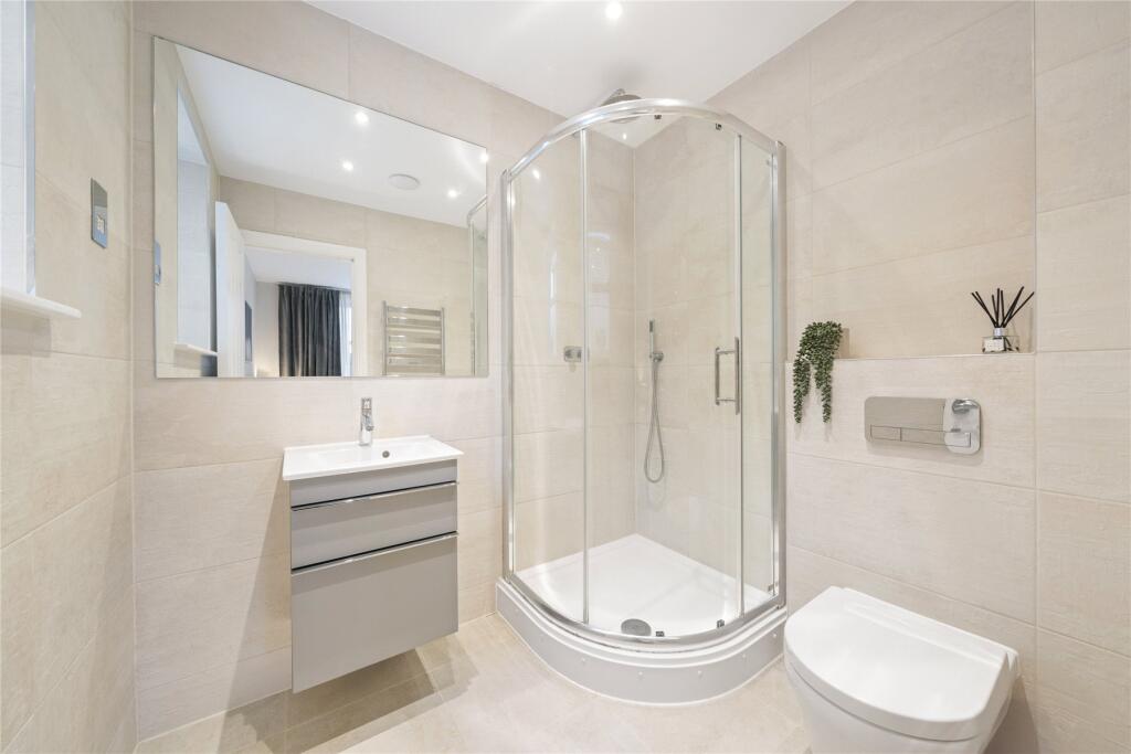 En Suite Shower Room
