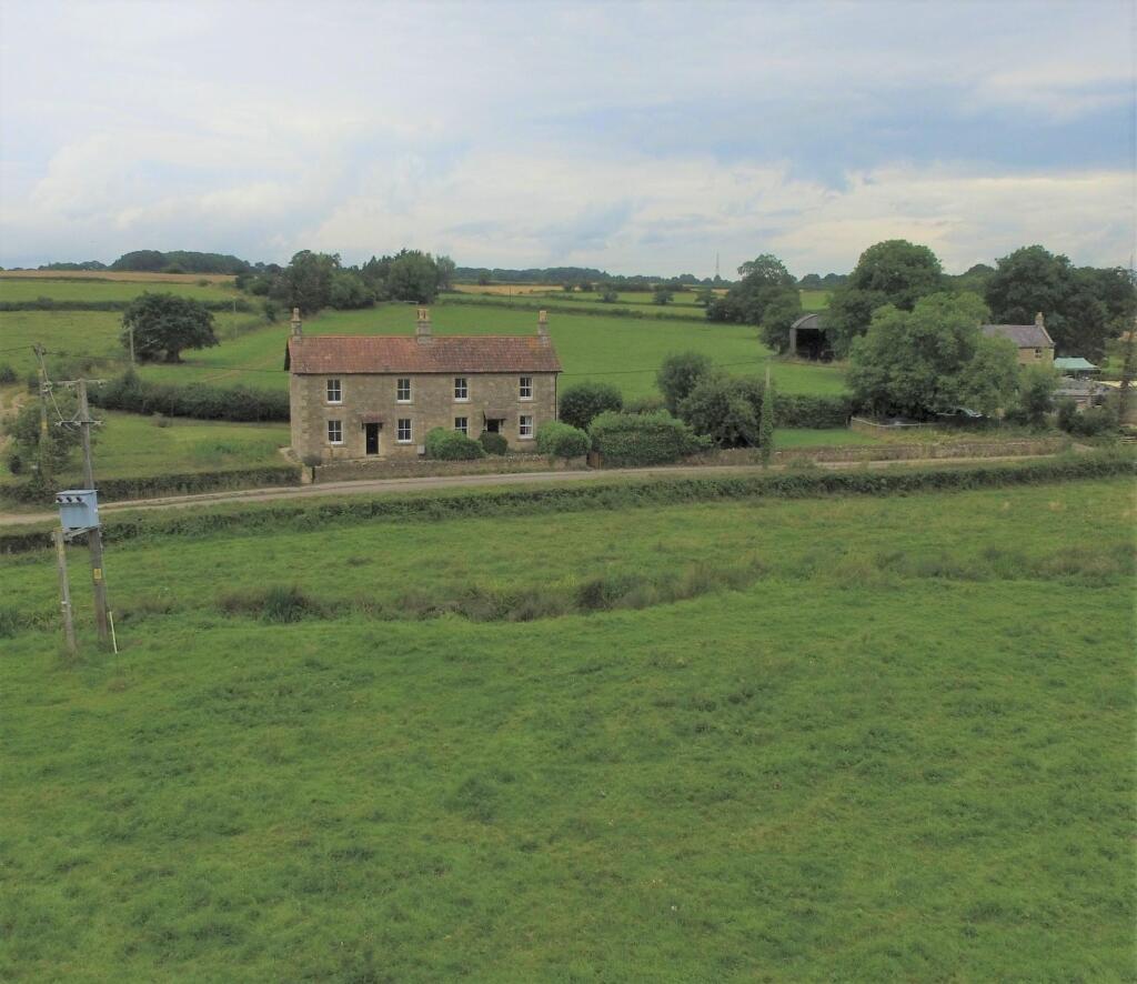 Front Elevation - From Away