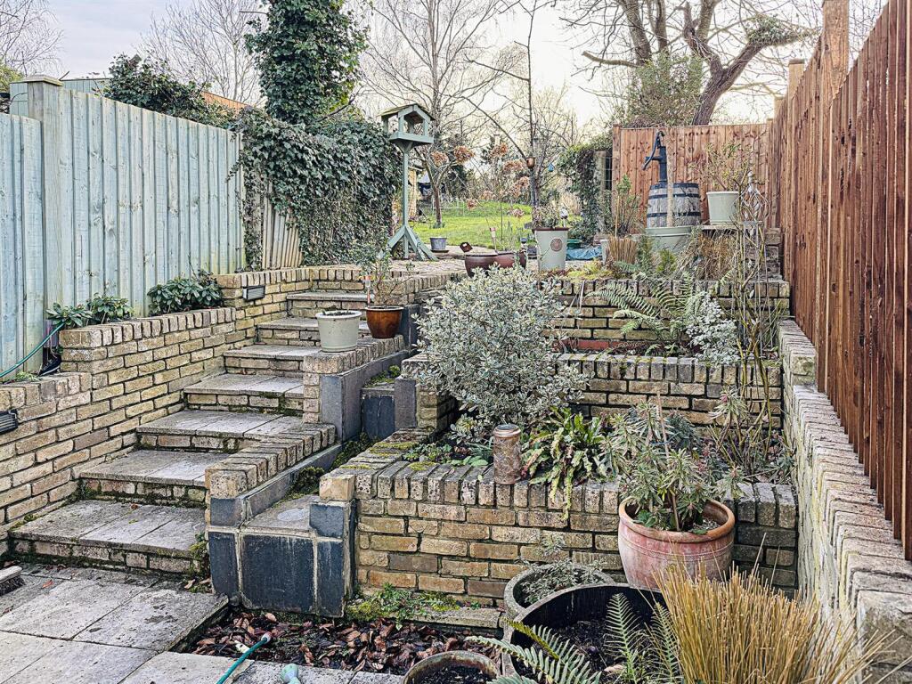 image00034.jpg