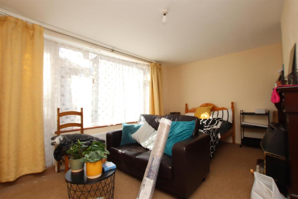 Bedroom two.JPG