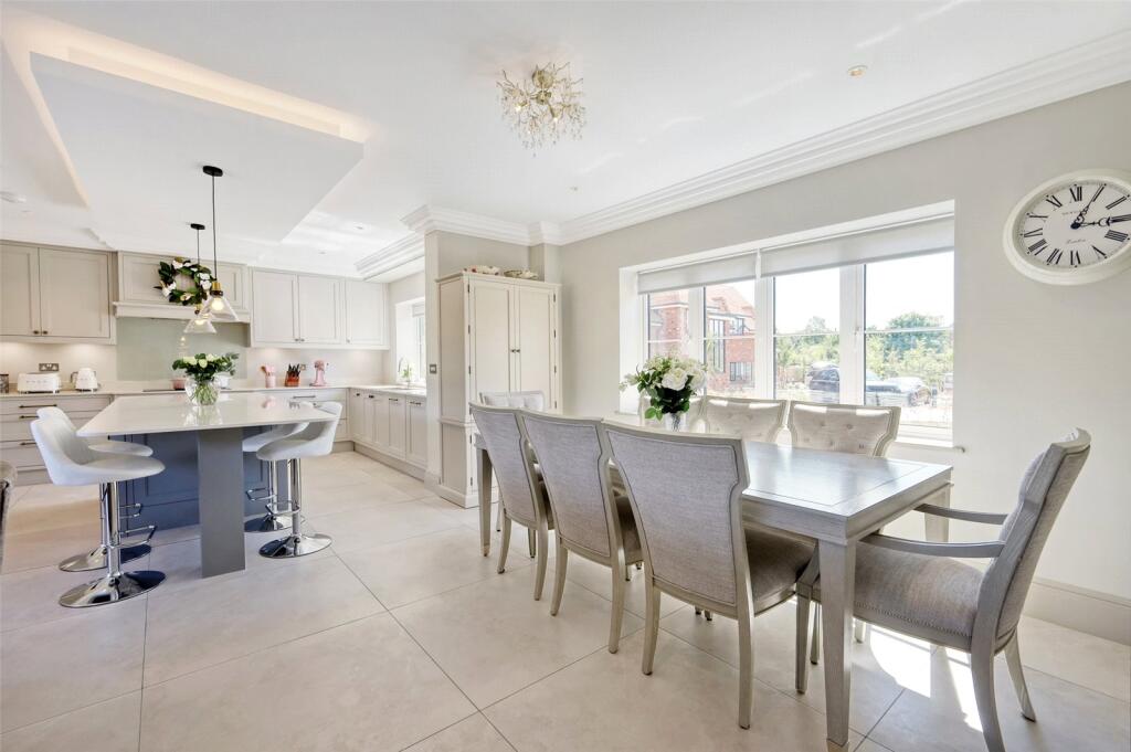 Kitchen/Dining