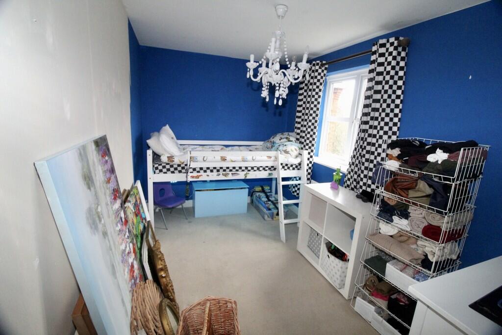 7FAE31B5-99EA-4F2...