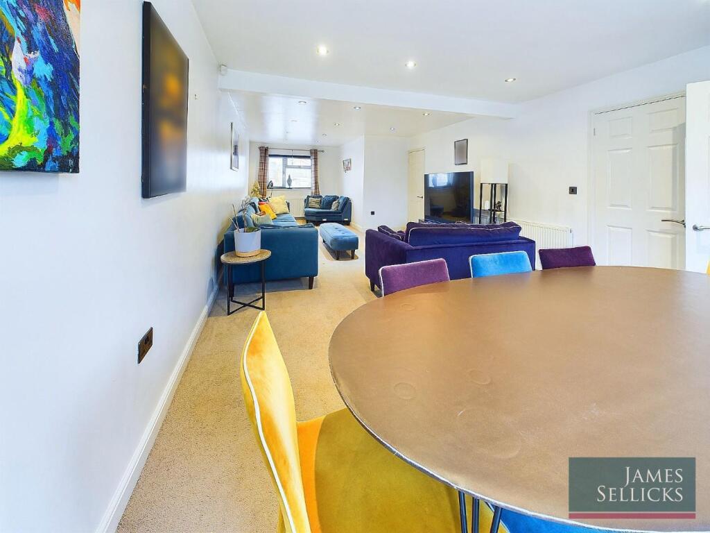 through lounge/dining room