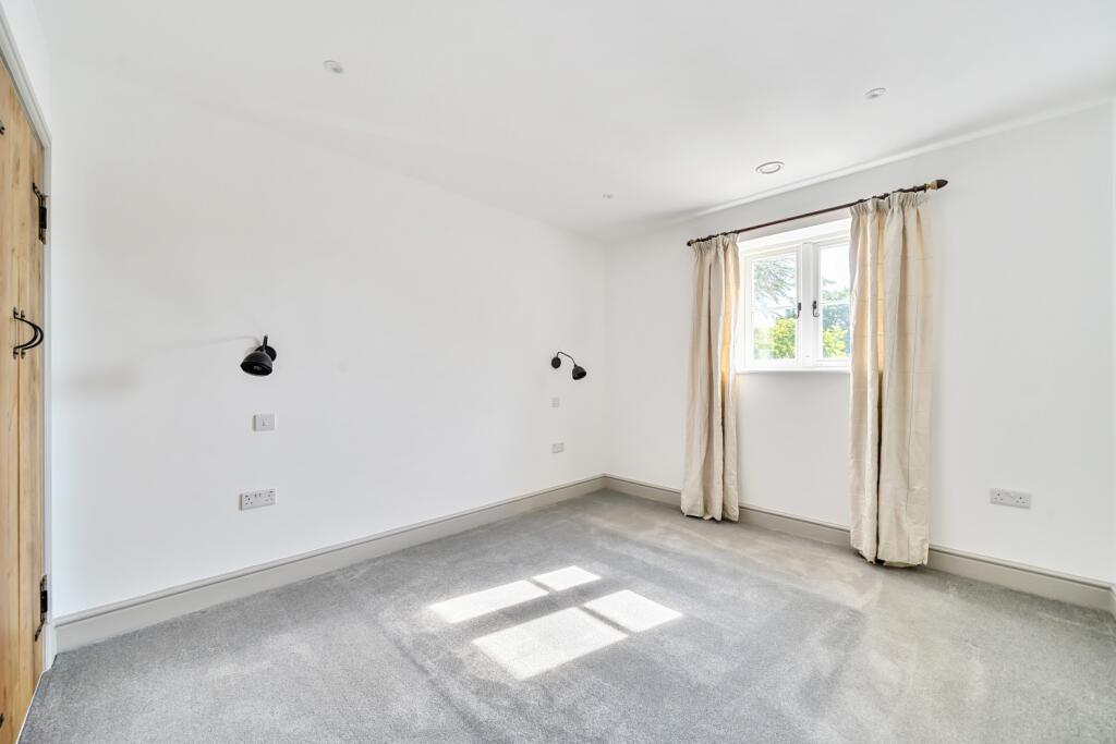 1310517-25-6852ce9a495cd