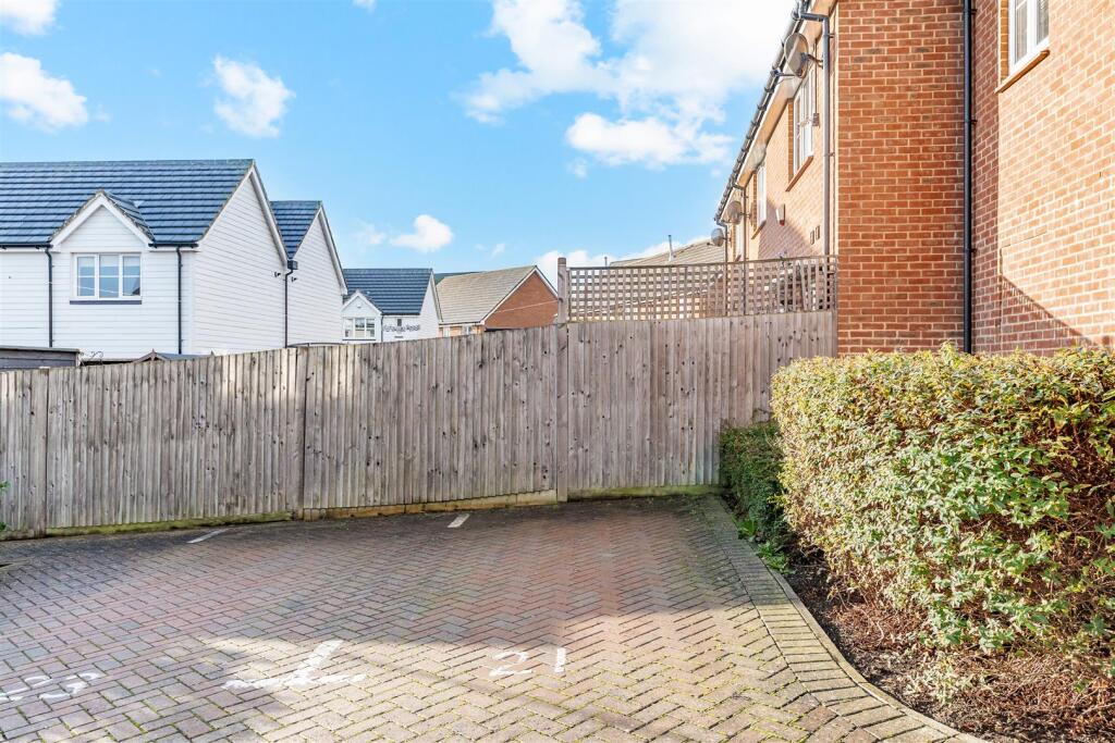 Choir Close, Wainscott, Rochester