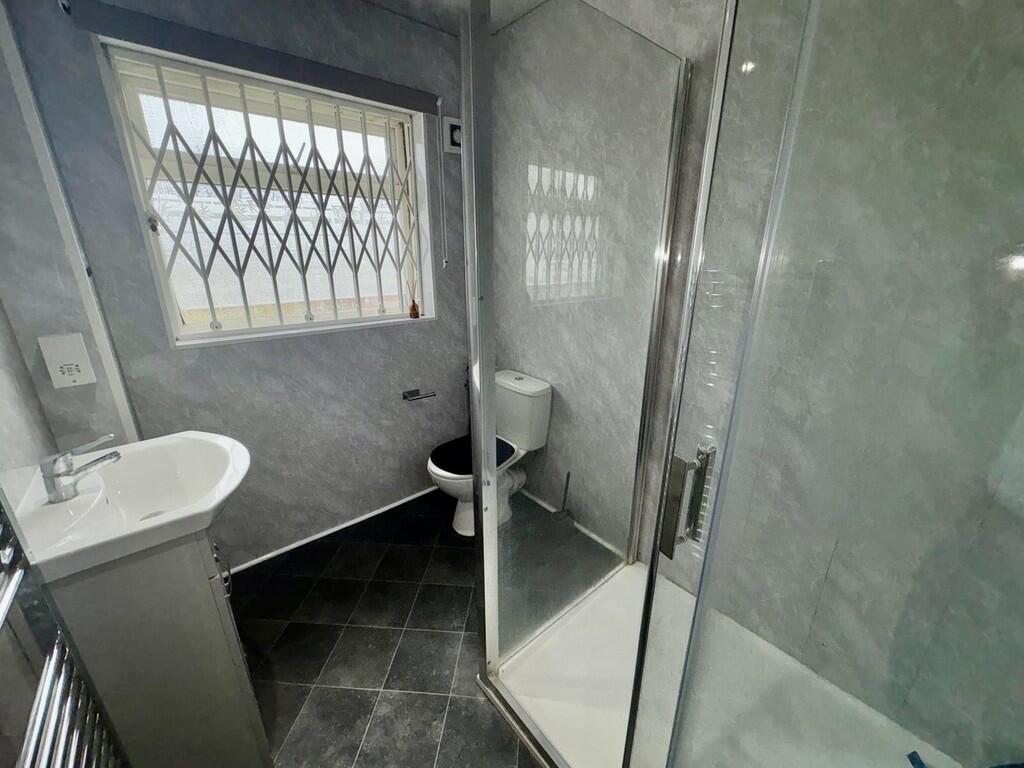 05bbe97b-feb3-453...