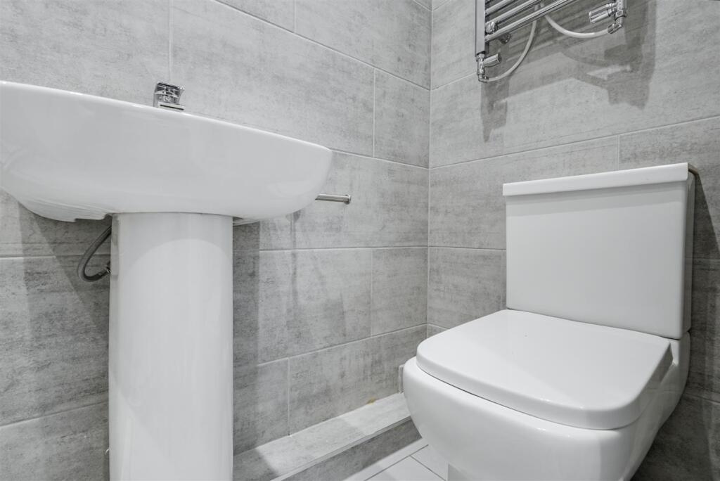 Shower Room 1_2.jpeg