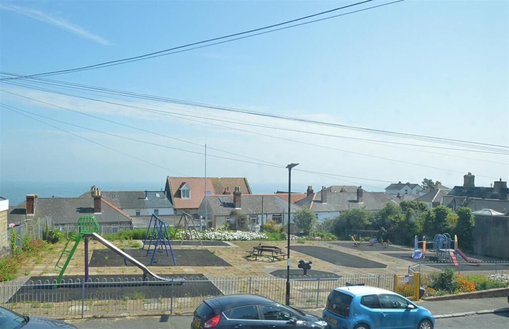SEA VIEWS * VENTNOR