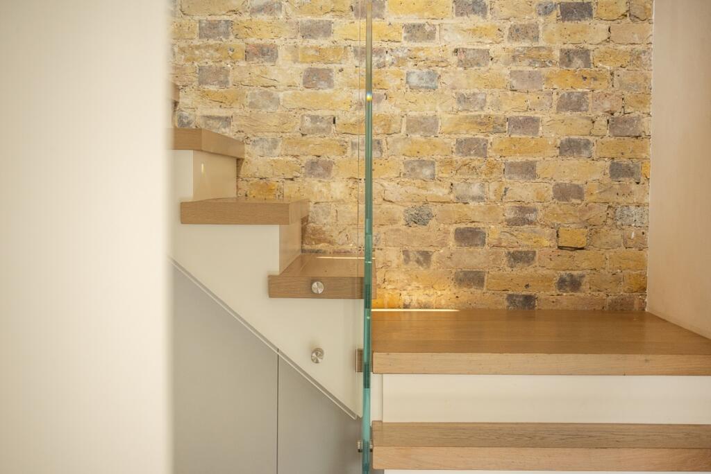 the-coach-house-c...