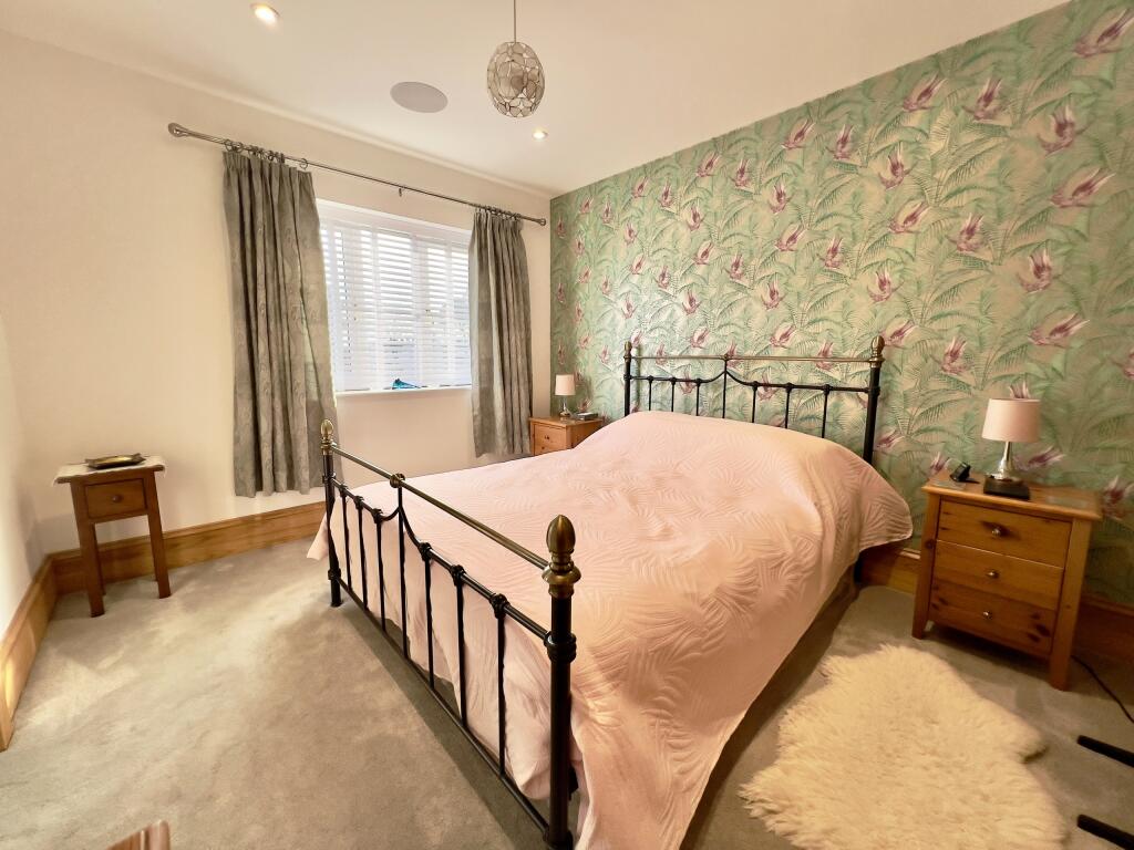 Principal bedroom