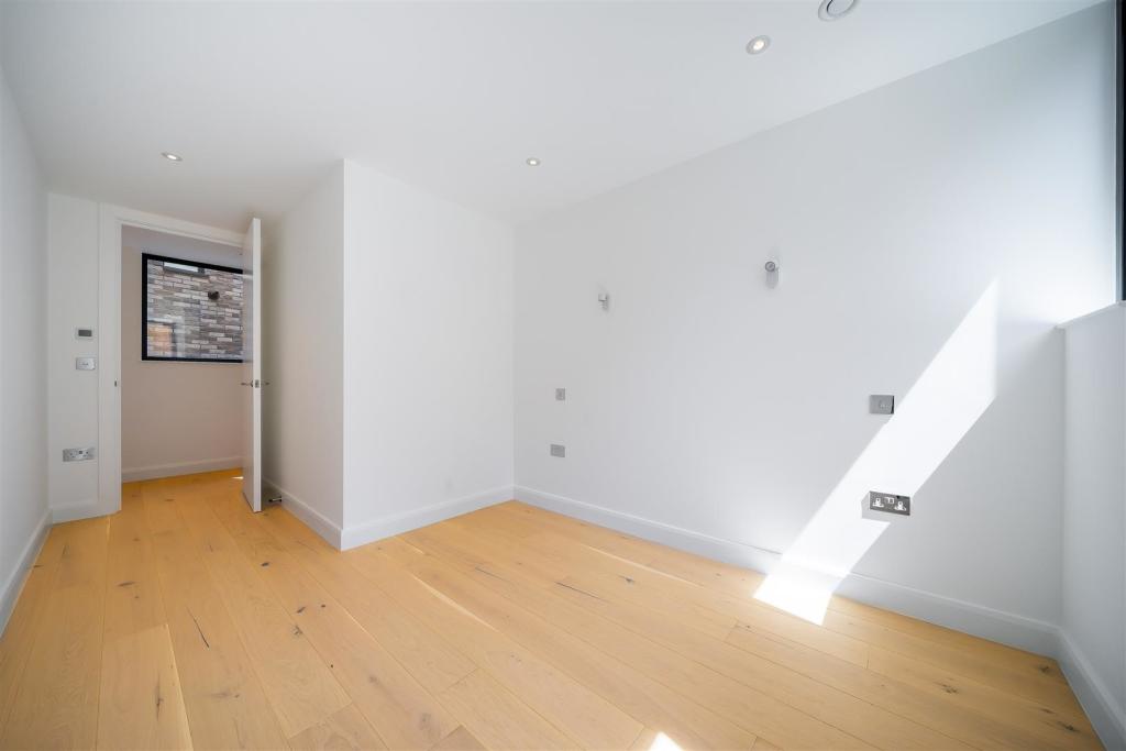 Flat-3-252-Finchley-Road-8.jpg