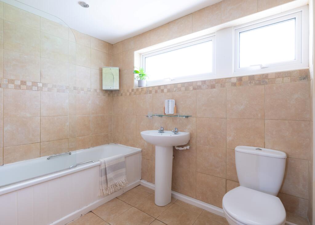 6810a06f5b7c5_Wentworth Close 2-11