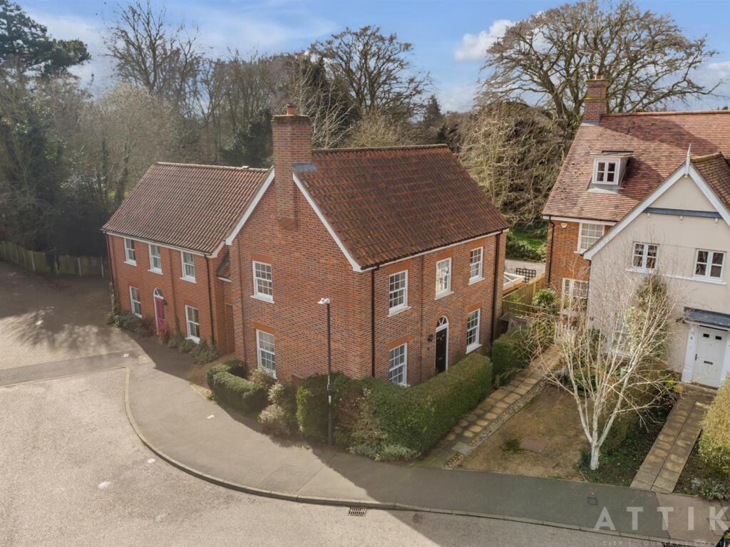 8 Blyth Mews, Halesworth, IP19 8FB (2).jpg