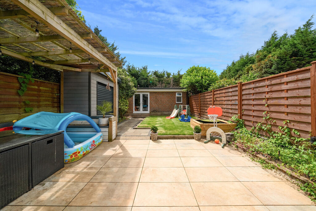 1306879-10-684862...