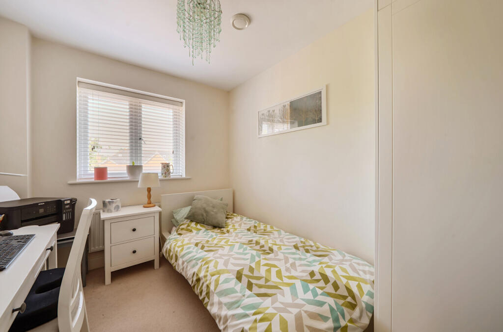 1320311-10-686cd7...