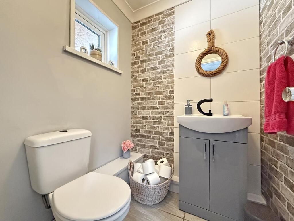 Crownhill Road 311a - WC.jpg