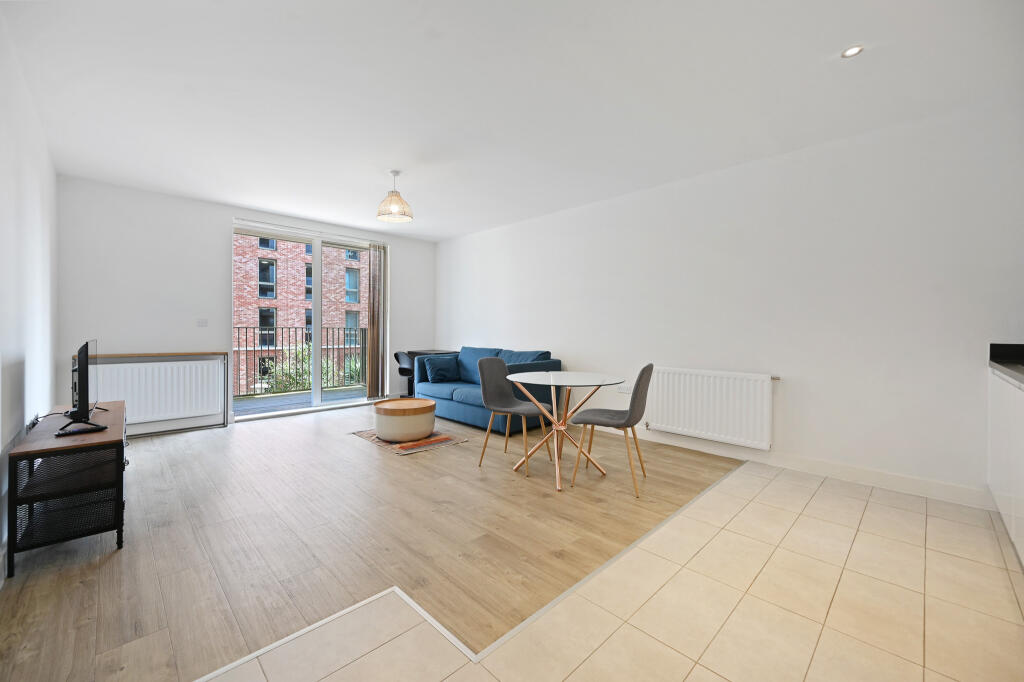 RCCS- Flat 8, Wallace House- Reception 3 (1)