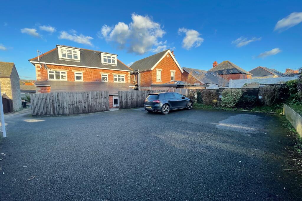 Parking/Rear